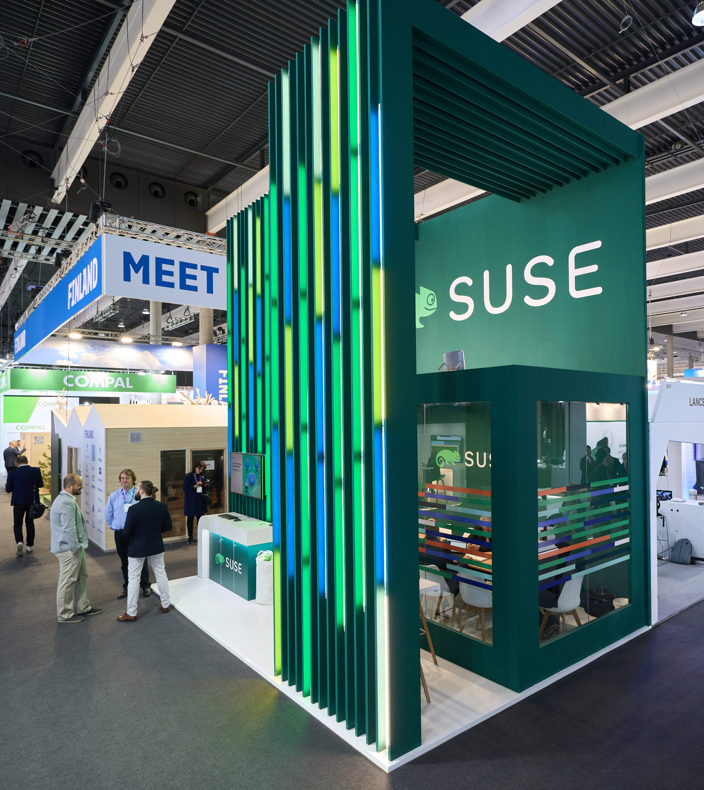 SUSE BOOTH MWC 2024