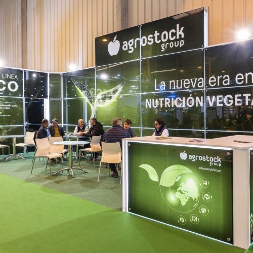 Stand modular verde y negro de Agrotock en Enomaq 2024